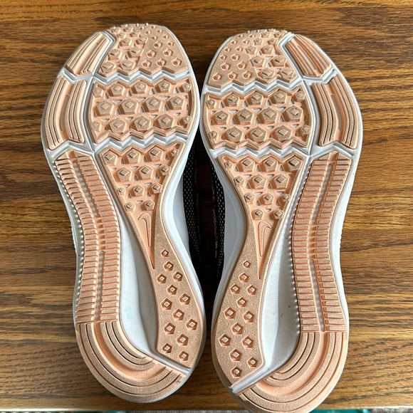 Nike Women's Downshifter 9 SE Black Light Pink Running Shoes 9 - Picture 7 of 11